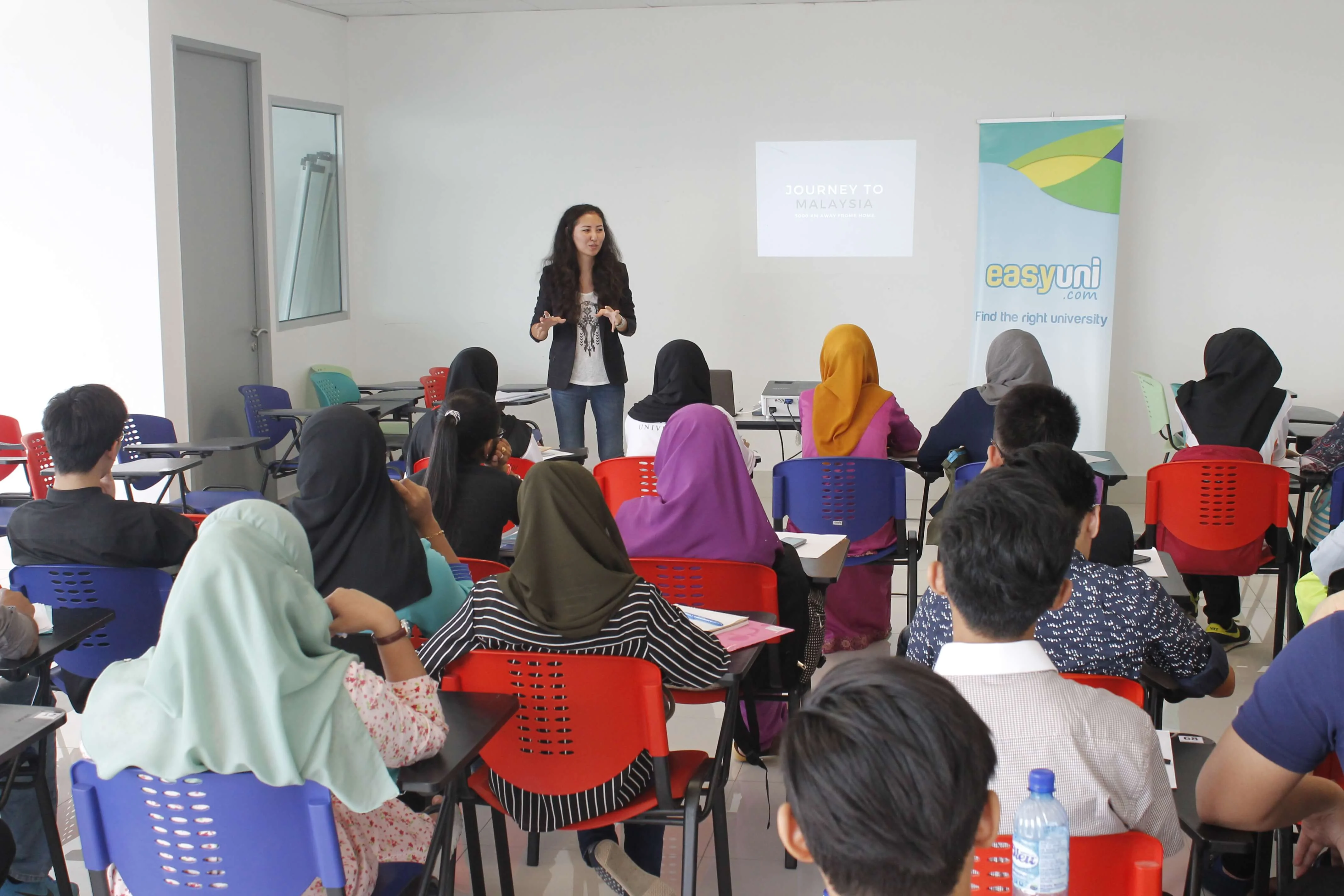 Begaiym Dzhanova of Furni Print