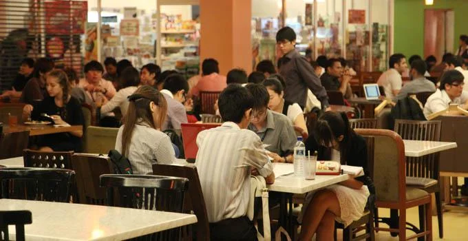 APU cafeteria with students.